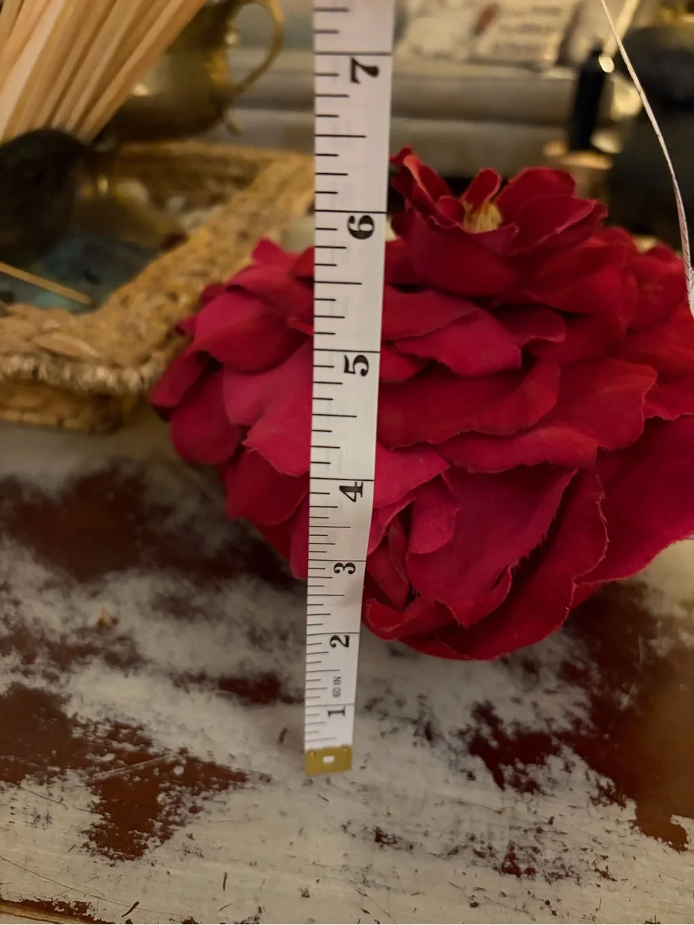 EUC Bella Rosa Luxury Red Heart-Shaped Silk Flower Accent by Touch of Class